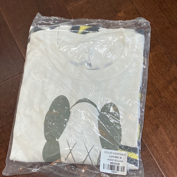 Kaws x fragment - Picture 1 of 2